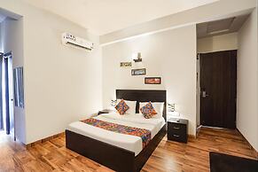 Fabhotel Vraj Inn