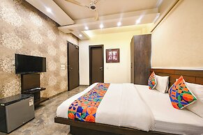 Fabhotel Micasa