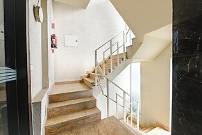 Fabhotel Micasa