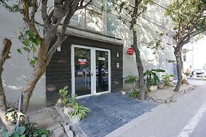 Fabhotel Micasa