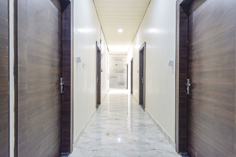 Fabhotel Shri Rk Residency