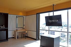 The Quarter Saphan Khwai by UHG