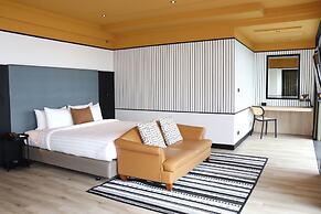 The Quarter Saphan Khwai by UHG