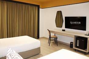 The Quarter Saphan Khwai by UHG