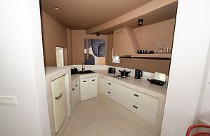 Atria Suites