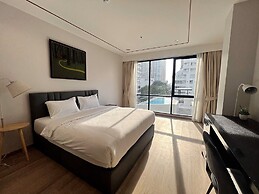 Sathorn 111