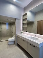 Sathorn 111