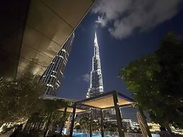 Iconic Views -Burj Khalifa & Fountain Views