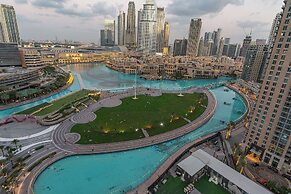 Iconic Views -Burj Khalifa & Fountain Views