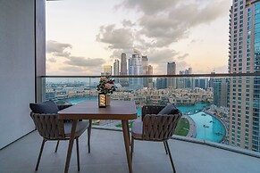 Iconic Views -Burj Khalifa & Fountain Views