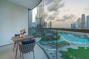 Iconic Views -Burj Khalifa & Fountain Views