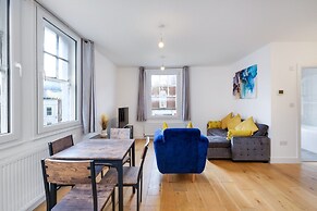 Eastons 2 Bedroom Apt. with Sofa Bed