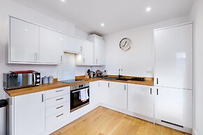 Eastons 2 Bedroom Apt. with Sofa Bed
