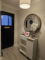 Dublin - 3 Bedroom Cosy Home - Sleeps Max 7