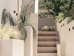 Seven Rocks Suites
