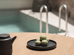 Seven Rocks Suites