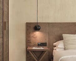 Seven Rocks Suites
