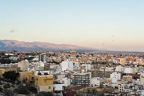 Limehome Almeria C. Hernán Cortés