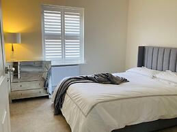 Kettering - House - Stay 8 - Parking - Garden