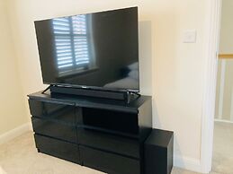 Kettering - House - Stay 8 - Parking - Garden