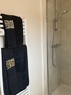 Kettering - House - Stay 8 - Parking - Garden