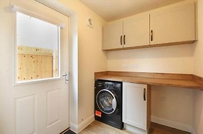Kettering - House - Stay 8 - Parking - Garden