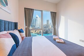 Full Burj Khalifa & Fountain View | Living & Bed