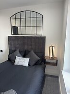 Luxury Flat in Uxbridge