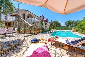 Villa Kyklamino in Paxi