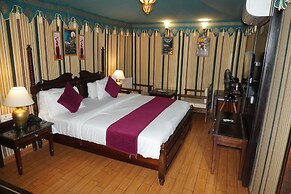 Theharav Resort