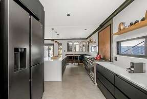 The Urban Sanctuary Boutique Hotel