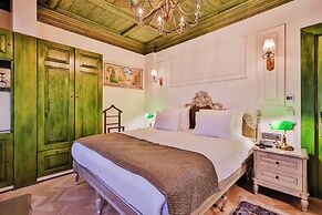 Emerald Mansion Hotel – Special Class