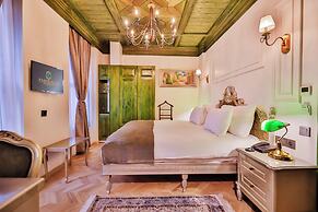Emerald Mansion Hotel – Special Class