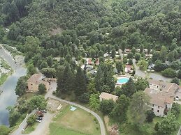 Camping Château de l'Hom