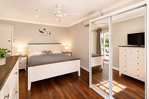 Willmott Beach House