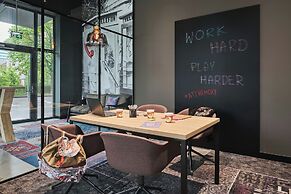 Moxy Warsaw City