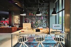 Moxy Warsaw City