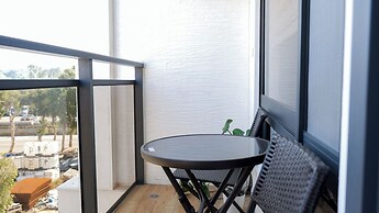 Moker House