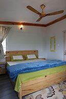 DeerWood Cottages