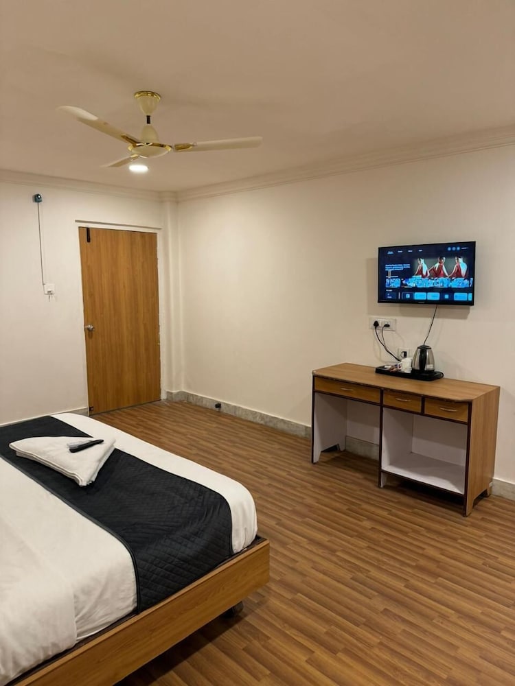 HOTEL B.R CLASSIC