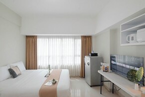 Comfortable Design Studio At Springlake Summarecon Bekasi Apartment