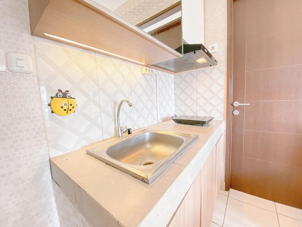 Spacious 3Br At Mekarwangi Square Cibaduyut Apartment