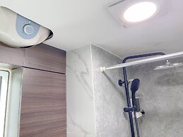 The Artisan Abode 2Br At Jarrdin Cihampelas Apartment