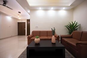 LAKESIDE SUITES