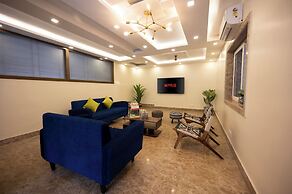 LAKESIDE SUITES
