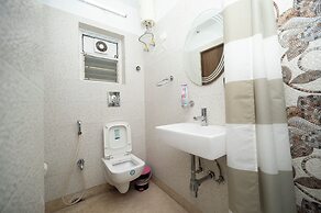 LAKESIDE SUITES