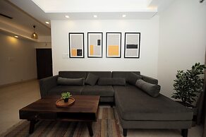 LAKESIDE SUITES