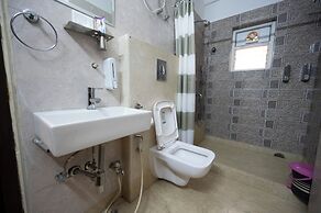 LAKESIDE SUITES