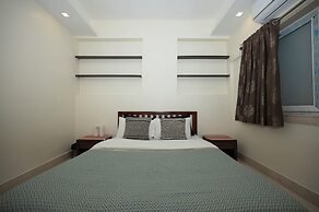 LAKESIDE SUITES