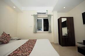 LAKESIDE SUITES